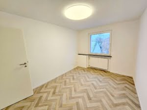 VERMIETET! Top Nordendlage! Auch WG- geeignet! In 2023 nagelneu sanierte 3 Zimmerwohnung im 5. OG ohne! Aufzug