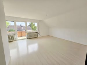 VERKAUFT! + Einzugsbereit! Große 3,5 Zimmerwhg mit Balkon plus Garage – top Lage Rumpenheim