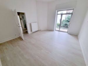 VERMIETET! Altbaucharme pur! Großzügige 2 Zimmerwohnung inkl. Wohnküche – ruhig in Rödelheim