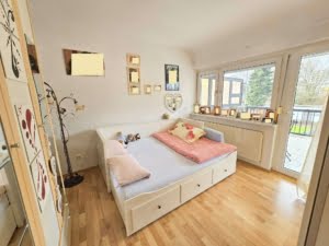 VERKAUFT! Perfekt für die kleine Familie! Solides Reihenmittelhaus + Garage + Garten -Heddernheim