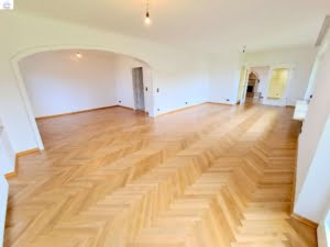 VERMIETET!Was für ein Villenanwesen mit Traumgarten! Mehrgenerat.haus + Einliegerwohnung + 2 Garagen