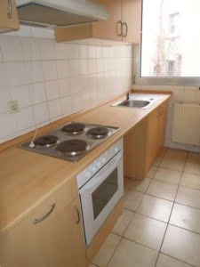 VERMIETET! Gemütliche 2 Zimmerwohnung mit Wannenbad – zentral in Rödelheim