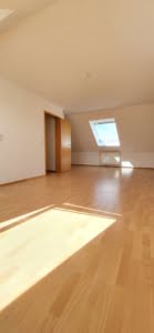 VERKAUFT! Ihr neues Heim erwartet Sie! Reihenhaus: 5 Zimmer + Terrasse + Garten + 2 KFZ-Stellplätze