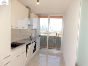 VERKAUFT! Schwimmbad + Sauna im Haus! Neu saniert! 3-Zimmer mit Balkon – Sachsenhausen