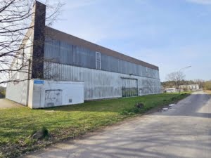 VERMIETET! Lager-/Produktionshalle mit vielen Möglichkeiten – gute Anbindung im Gewerbegebiet von Altenstadt
