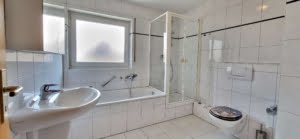 VERKAUFT! Ihr neues Heim erwartet Sie! Reihenhaus: 5 Zimmer + Terrasse + Garten + 2 KFZ-Stellplätze