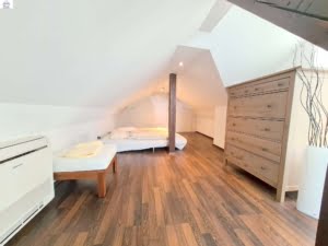 VERMIETET! WOW! – Stylische 5 Zimmer Maisonette inkl. EBK + Kamin + Dachterr. -Sachsenhausen