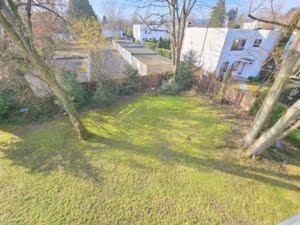 VERMIETET! Gemütliche 3 Zimmerwohnung mit großem Balkon in gepflegter Grünanlage in Bad Homburg