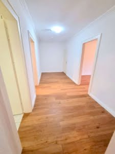 VERMIETET! Großzügige 3 Zimmerwohnung mit Südbalkon inkl EBK – zentral in Sachsenhausen