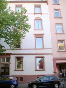 VERMIETET! Altbaucharme zentral in Bornheim! Gemütliche + sonnige 3- Zimmer Wohnung mit Tageslichtbad