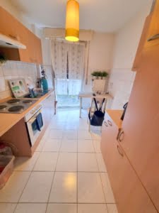 VERMIETET! Gemütliche 3- Zimmerwohnung mit großer Terrasse – zentral in Rödelheim
