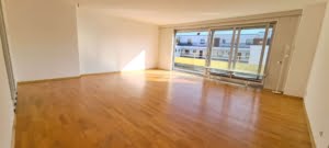 VERKAUFT! Karben-Kloppenheim: Panoramablick in großer 3 Zimmer Penthousewohnung + Einzelgarage