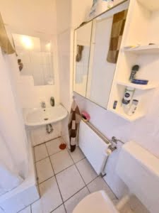 VERMIETET! Gemütliche 2-Zimmer Dachgeschoss Wohnung inkl. EBK – Top Nordendlage bei Berger Straße