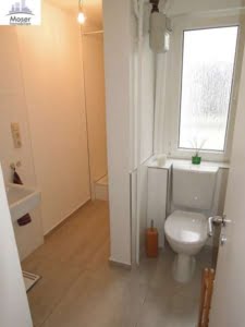 VERMIETET! Altbaufans aufgepasst! Große sanierte 2 Zimmer mit großer Wohnküche – zentral im Ostend