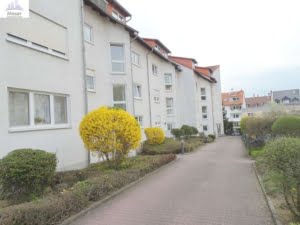 VERMIETET! Top gepflegte 2 Zimmerwohnung mit Südbalkon + TG-Platz – zentral in Oberrad