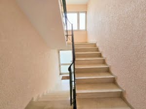 VERKAUFT! Große 4 Zimmer Terrassenwohnung + 2 Bäder + EBK + Kamin + Keller + Garage –