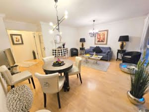 VERMIETET! Top Westend Lage! Charmant + Elegant! Voll möblierte 2 Zimmerwohnung mit 2 Balkonen