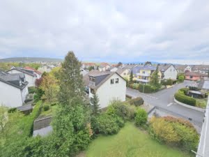 VERMIETET! Erstbezug nach Sanierung! Sonnige 4 Zimmerwohnung mit Balkon + Weitblick – Kriftel