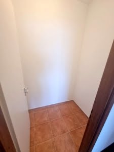 VERMIETET! Schicke 2 Zimmer Wohnung mit Balkon – Sachsenhausen + POOL+SAUNA im Haus!
