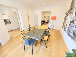 VERMIETET! Ein Highlight für Altbaufans in Sachsenhausen! Große 4-Zimmerwohnung mit Balkon + EBK