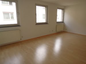 VERMIETET! Gemütliche 2 Zimmerwohnung mit Wannenbad – zentral in Rödelheim