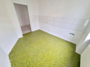 VERMIETET! Altbaucharme pur! Großzügige 2 Zimmerwohnung inkl. Wohnküche – ruhig in Rödelheim