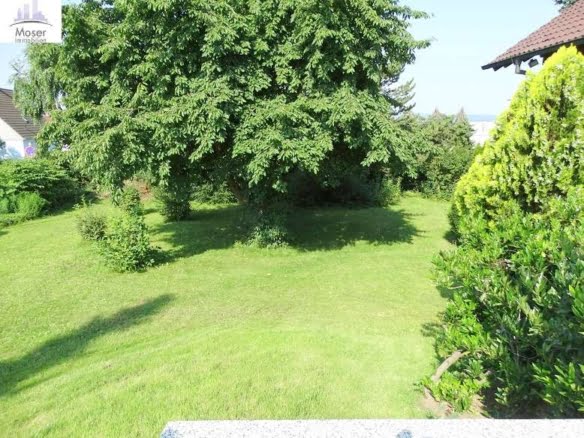 VERMIETET! Viel Platz auf 2 Etagen + großer Garten, 7 Zimmer + 2 Bäder + Doppelgarage