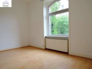 VERMIETET! Gemütliche 2 Zi Wohnung im Hochparterre geräumige Wohnküche – zentral in Heddernheim