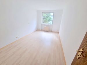 VERMIETET! Großzügige, sonnige 2 Zimmerwohnung mit Wohnküche und Balkon – Bornheim Grenze Ostend