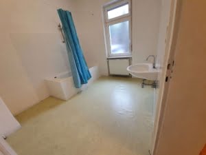 VERMIETET! Altbaucharme pur! Gemütliche 2 Zimmerwohnung mit Wohnküche in Alt-Eschersheim