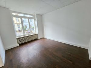 VERMIETET! Top Lage Nähe Schweizer Platz 2 Gewerberäume + Küche + WC – Büro/Praxis/Einzelhandel mgl.