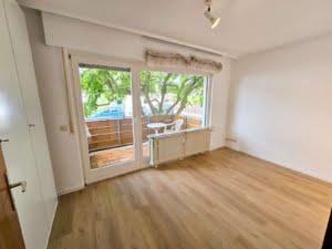 VERMIETET! Große 4-Zimmer Gartenwohnung mit 2 Balkonen + schickem  Bad  – top Lage Rumpenheim