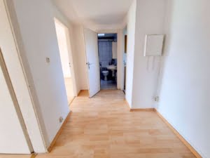 VERMIETET! Sonnige, gemütliche 2-Zimmerwohnung im Dachgeschoss – zentral gelegen im Gallusviertel