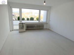 VERMIETET! TopTaunusblick! Sonnige 2 Zimmer Terrassenwohnung inkl. Einbauküche in Bad Homburg