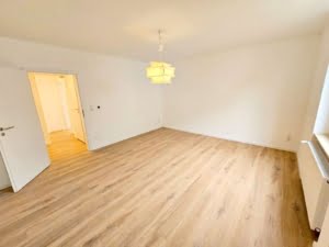 VERMIETET! Erstbezug kmpl. saniert! Sonnige 2-Zimmer Wohnung + Gartennutz.- mainnah in Fechenheim
