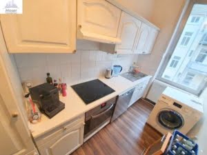 VERMIETET! Altbaucharme in Sachsenhausen: gemütliche 2 Zimmerwohnung mit Tageslichtbad