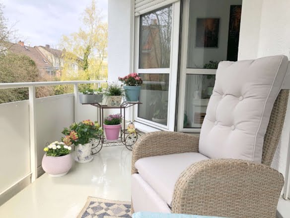 VERMIETET! Top gepflegte 2 Zimmerwohnung mit Südbalkon + TG-Platz – zentral in Oberrad