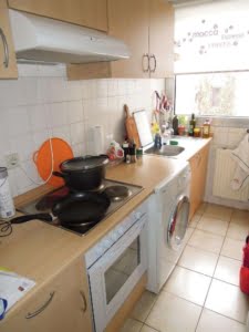 VERMIETET! Gemütliche 2 Zimmerwohnung mit Wannenbad – zentral in Rödelheim