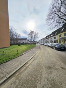 VERKAUFT! Perfekt für die kleine Familie! Solides Reihenmittelhaus + Garage + Garten -Heddernheim