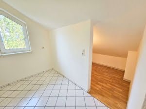 VERKAUFT! Panoramablick! Große 2 Zimmerwohnung mit Dachterrasse + TG-Platz – Top Lage Bad Vilbel