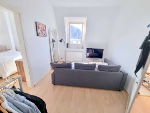 VERMIETET! Richtig gemütliche kleine 2 Zimmerwohnung – mitten in Bornheim Berger Str.