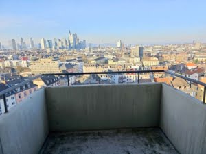 VERMIETET! WOW! TOP SKYLINEBLICK + POOL+SAUNA im Haus! Großes 1 Zimmer Apt. mit Balkon. –