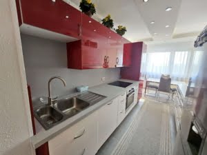 VERMIETET! Gemütliche großzügige 3 Zimmerwohnung mit Balkon – ruhig + zentral in Oberrad