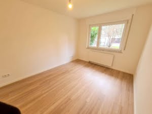 VERMIETET! Nagelneu saniert! Schick + Gemütlich! 2 Zimmerwohnung – ruhig + zentral im Ostend