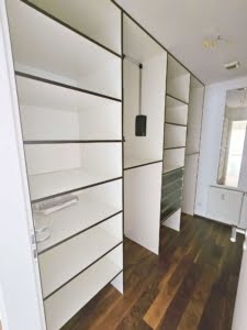 VERKAUFT!Attraktive große 3 Zimmer Dachstudio Whg. mit Balkon +Garagenpl – Top Lage nahe Stadtwald