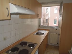 VERMIETET! Gemütliche 2 Zimmerwohnung mit Wannenbad – zentral in Rödelheim