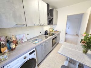 VERMIETET! Großzügige 1 Zimmer Wohnung mit sep. Küche – ruhig und zentral in Rödelheim