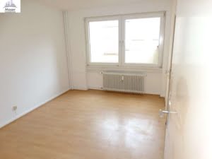 VERMIETET! Renovierte , große 2-Zimmer mit offener Küche – mitten in der Offenbacher Fußgängerzone
