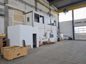 VERMIETET! Lager-/Produktionshalle mit vielen Möglichkeiten – gute Anbindung im Gewerbegebiet von Altenstadt