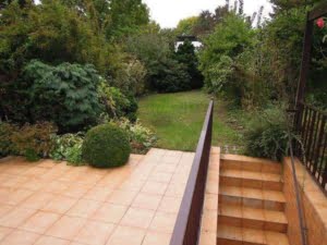 VERMIETET! Willkommen Zuhause – 4 Zimmer + Balkon + Terrasse + Garten – ruhig in FFM-Niederursel